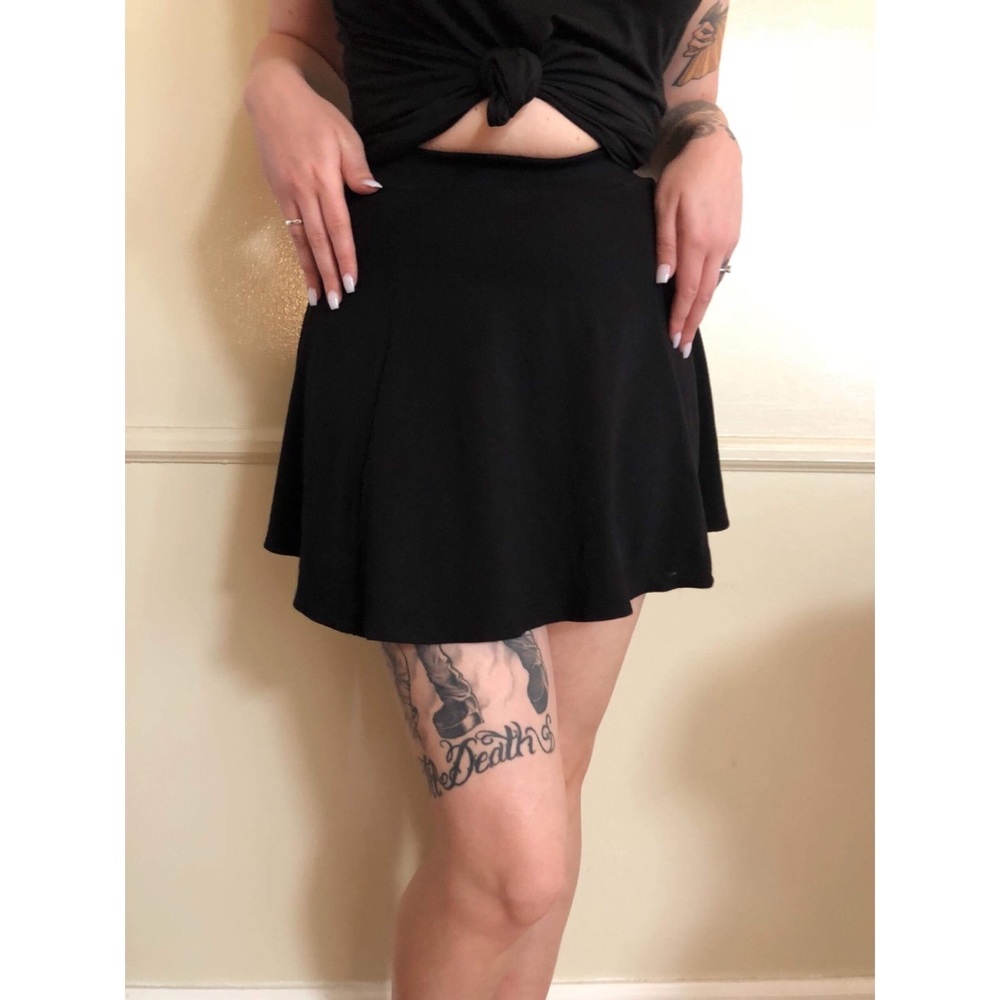 Black skater skirt